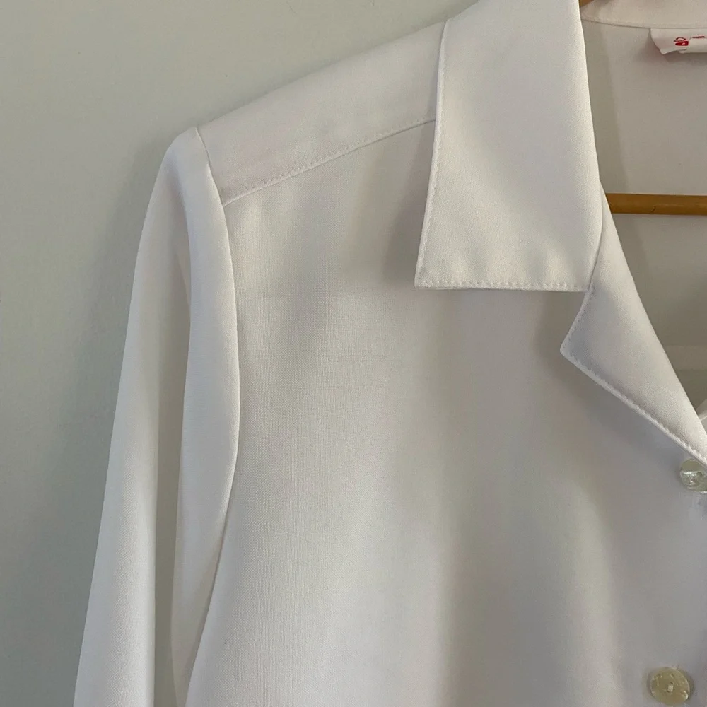 SOLD ELSEWHERE - Vintage white button-up blouse by Alia - Picture 4 of 6